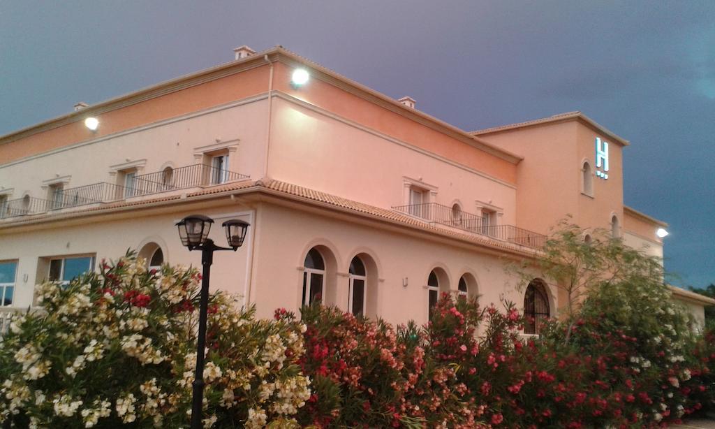 Hotel Ciudad Del Renacimiento à Baeza Extérieur photo