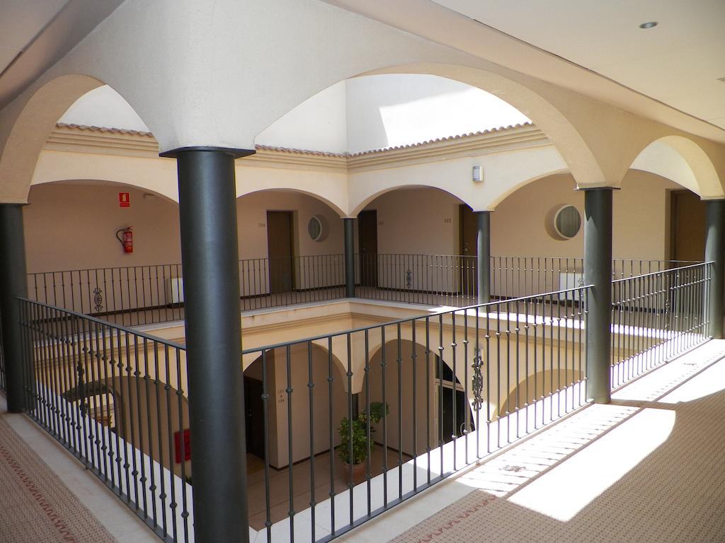 Hotel Ciudad Del Renacimiento à Baeza Extérieur photo