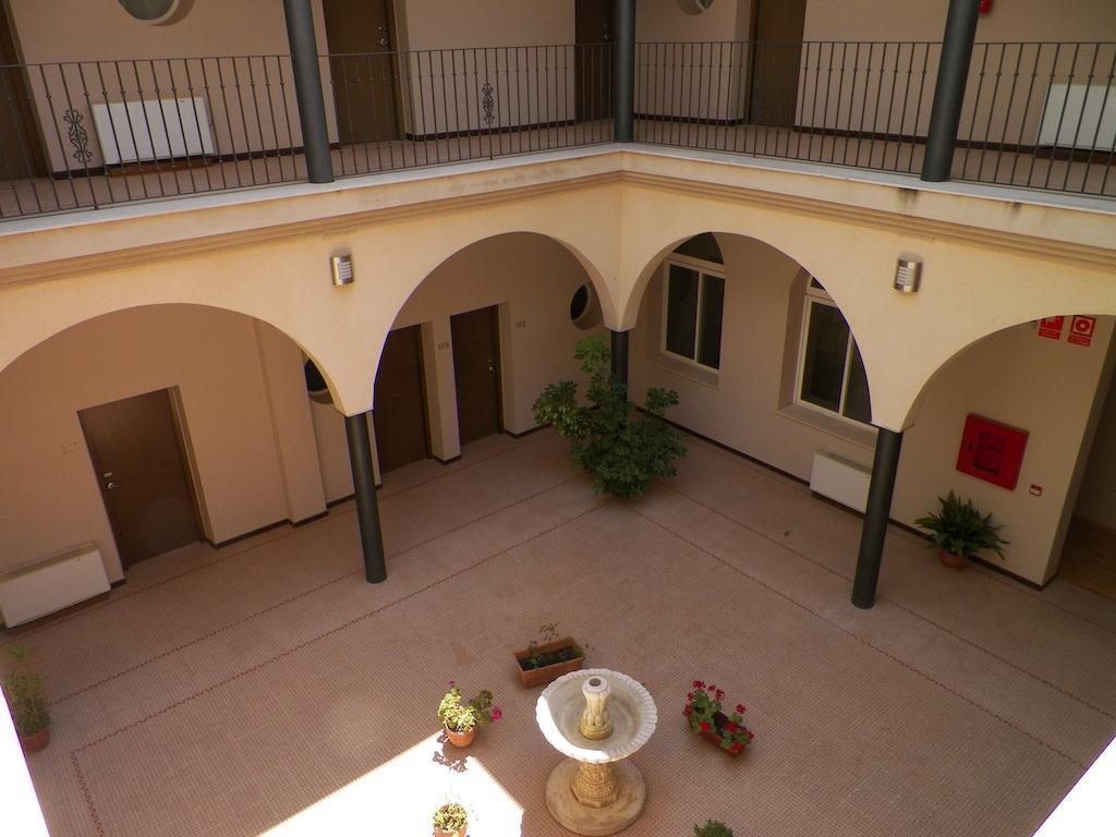 Hotel Ciudad Del Renacimiento à Baeza Extérieur photo